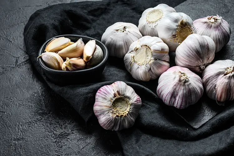 Fresh garlic bulbs and cloves — is garlic bad for IBS?